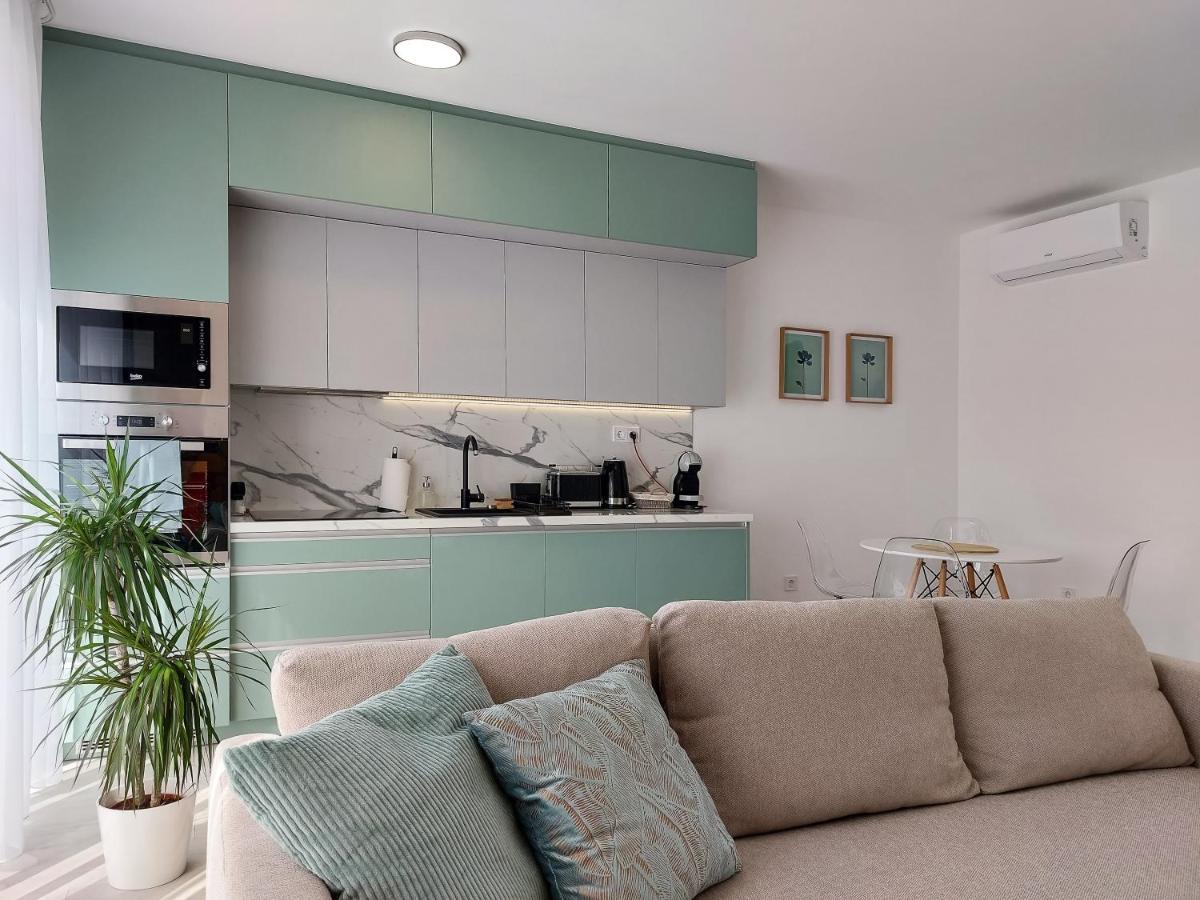 Linden Apartman 001 - Adults Only Mosonmagyaróvár Exteriér fotografie